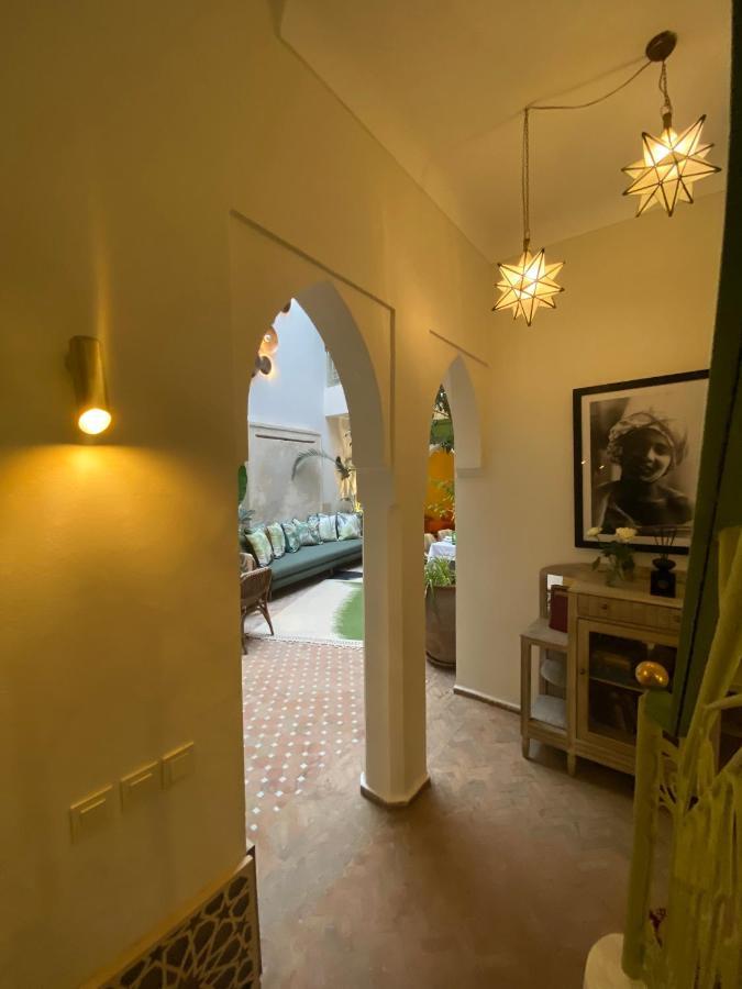Riad Dar Adal Exclusivite 2 A 6 Personnes Petit Dejeuner Compris Place Jemaa El Fna 마라케시 외부 사진