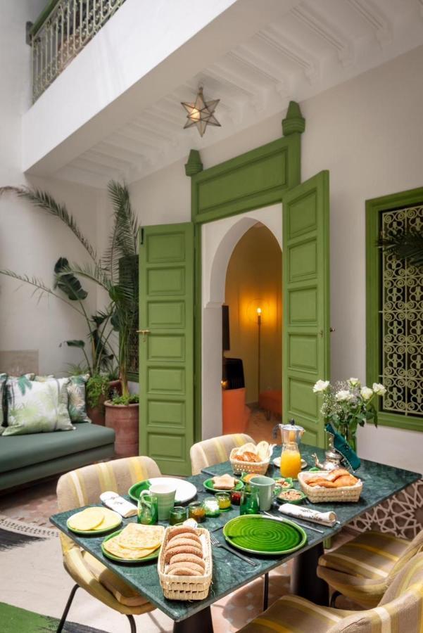 Riad Dar Adal Exclusivite 2 A 6 Personnes Petit Dejeuner Compris Place Jemaa El Fna 마라케시 외부 사진