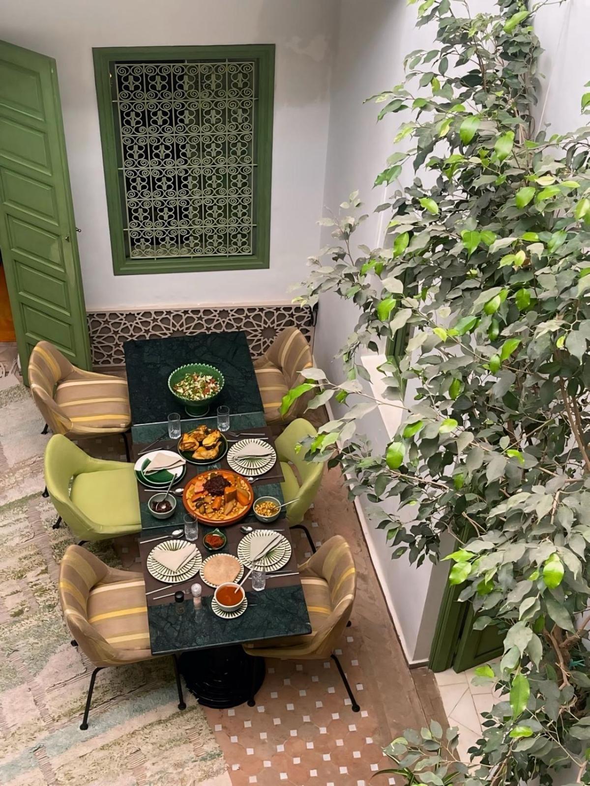 Riad Dar Adal Exclusivite 2 A 6 Personnes Petit Dejeuner Compris Place Jemaa El Fna 마라케시 외부 사진